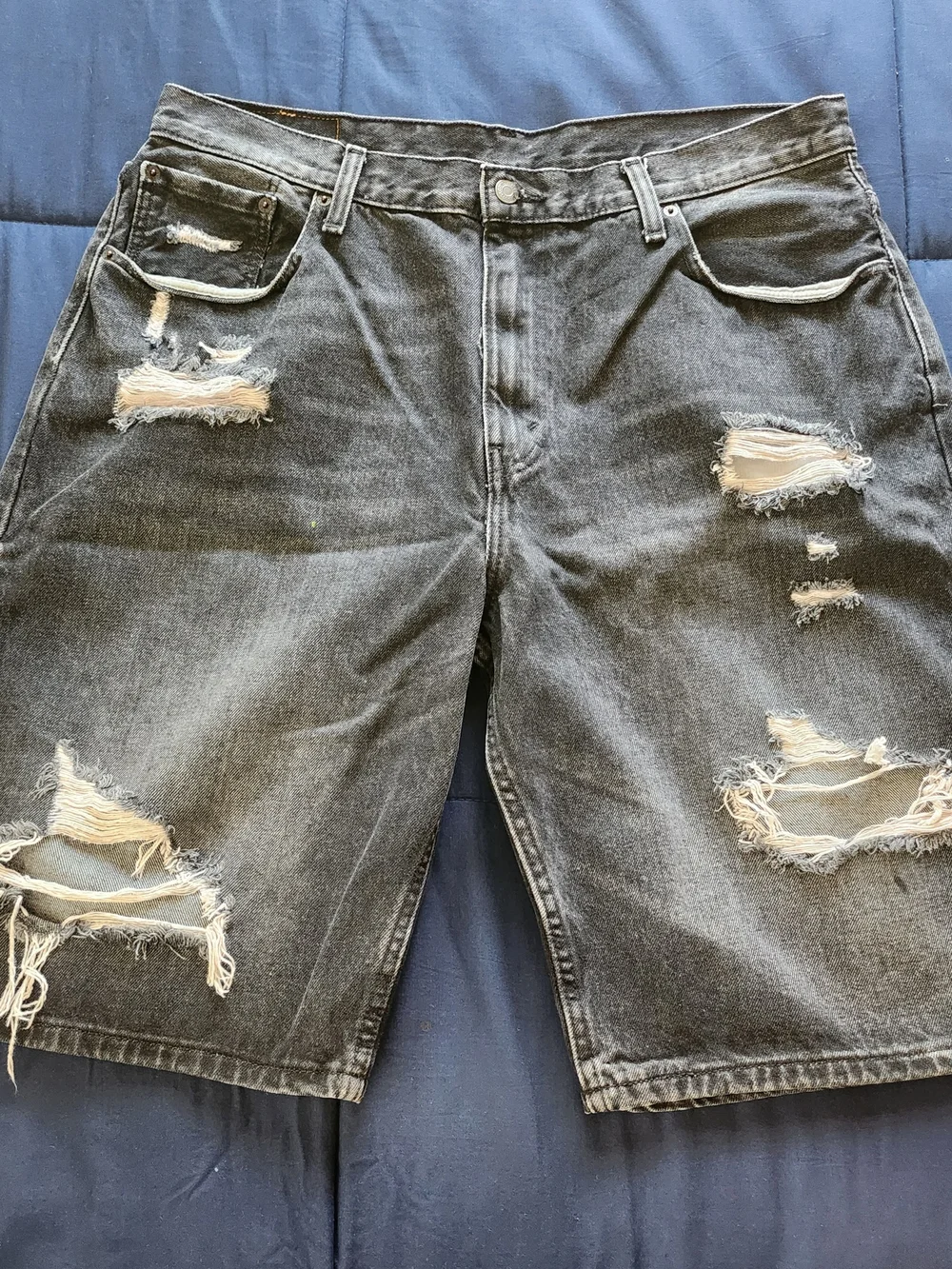 Distressed Gray Levi’s Denim Jorts - Size 36